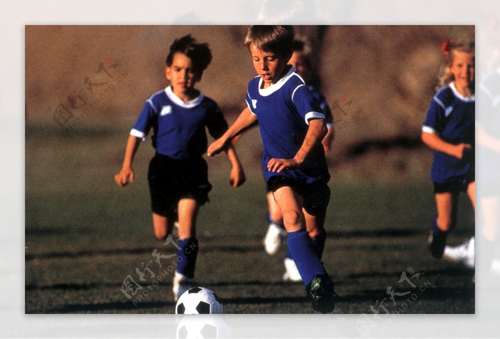 赛中打入两 赛中打入两